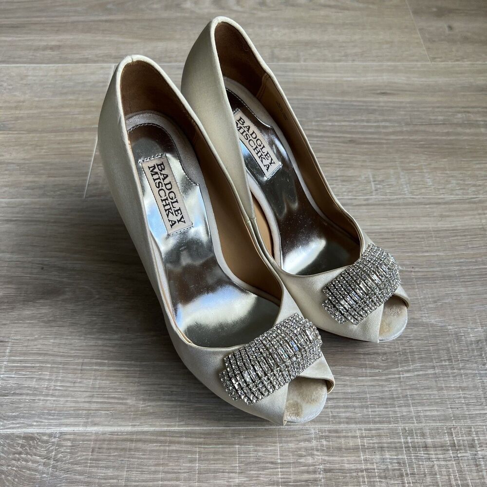 Badgley Mischka Heels 6.5 M Dress Pumps Off White Peep Toe Jeweled Stiletto